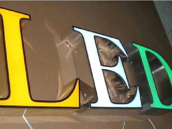 濮阳介绍LED招牌的基础知识。